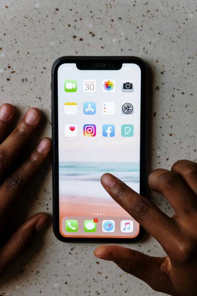 Discover creative Instagram Reels with photos! Learn photo-to-video hacks, free tools, and trending templates to boost engagement in 2025