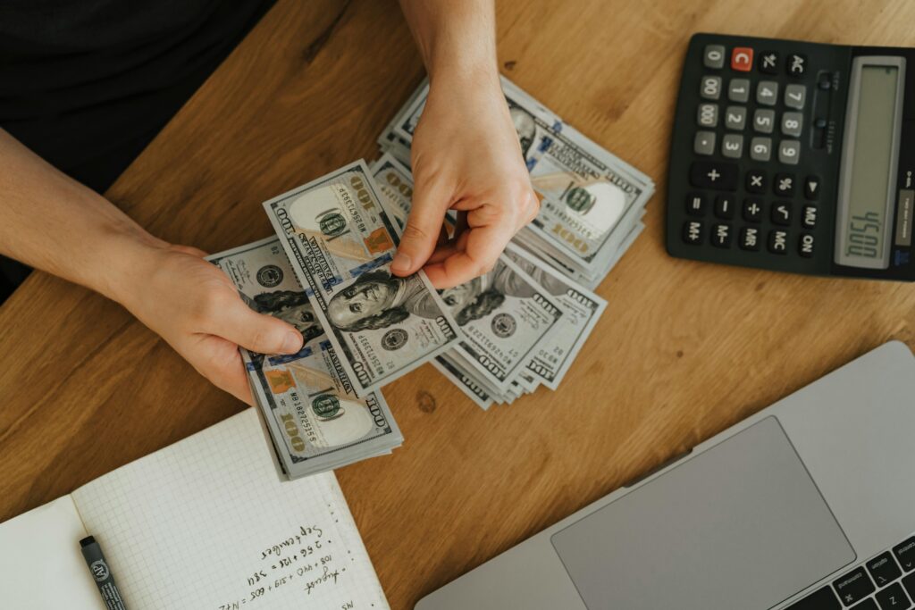 Revolutionize financial management! Master budgeting, investing, and debt strategies with modern tools to achieve financial freedom.