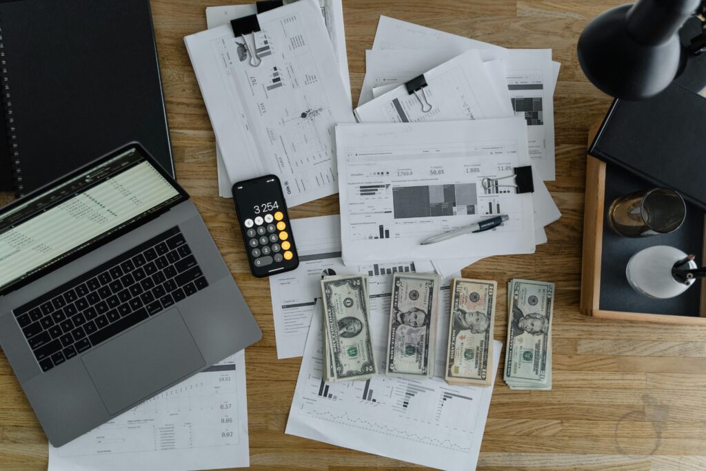 Revolutionize financial management! Master budgeting, investing, and debt strategies with modern tools to achieve financial freedom.