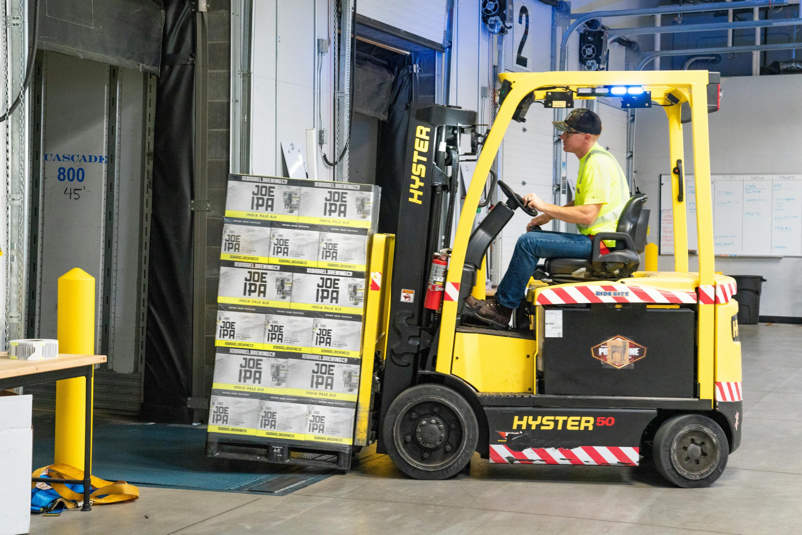 Become a Warehouse Order Picker/Packer: Your Path to a Dynamic Career!