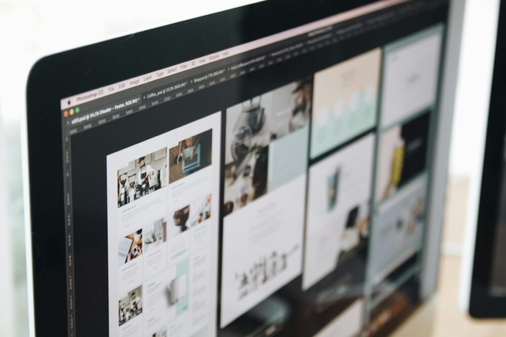 Explore top graphic design jobs in Canada, specifically Toronto! Discover salary insights, essential skills, and how to land your dream role.