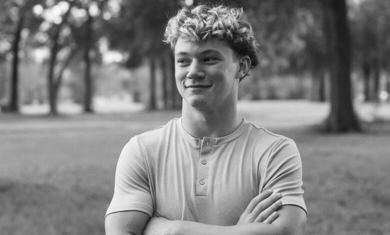High School Senior Faces $300,000 Decision: College Loans vs Military Earnings