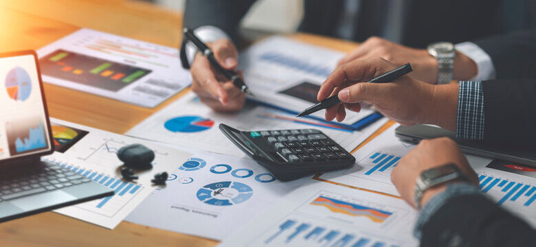 Ready to take control of your money? Discover the easiest smart financial habits for beginners to build wealth, save more, and secure your future.